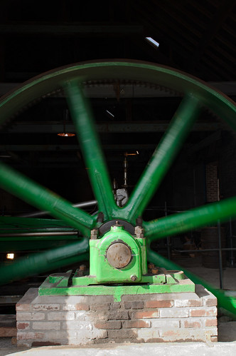 image d'un volant d'inertie de machine à vapeur